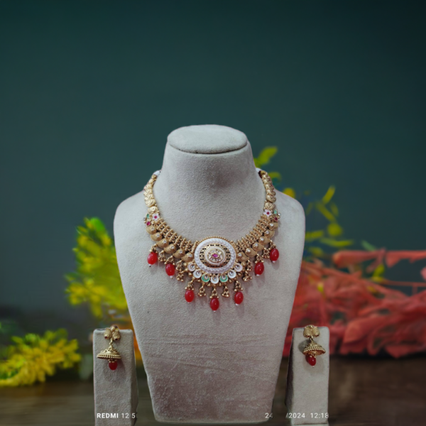 Regal Elegance: Luxury Red Choker Necklace