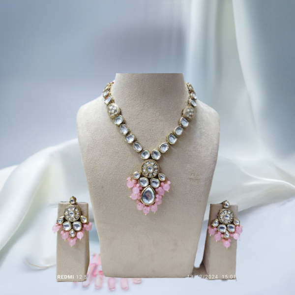 "Royal Grace: Luxury Kundan Necklace Jewelry in Light Pink with Chain & Earrings