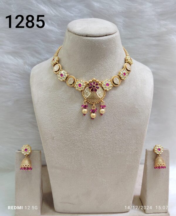 Kundan Necklace Set