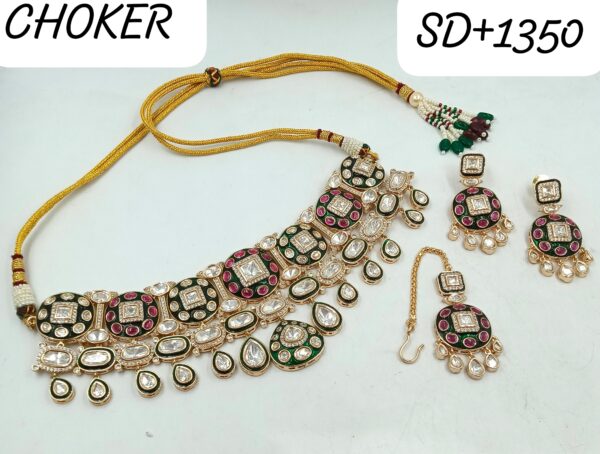 Kundan choker set with earrings