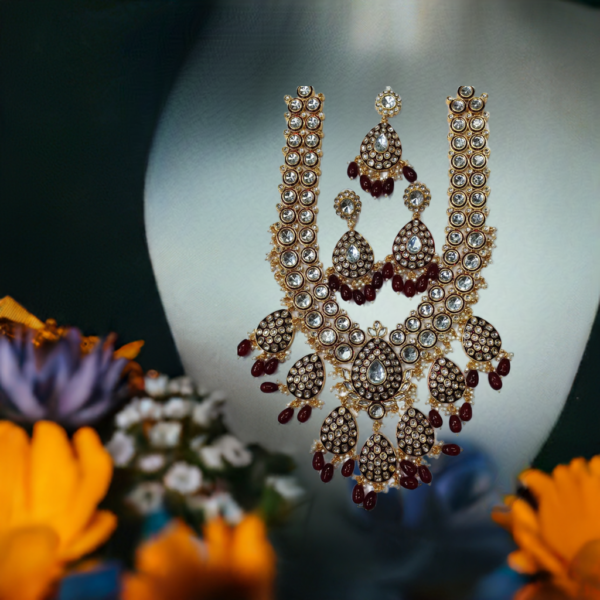 Kundan Necklace Set With Maagh Tikka