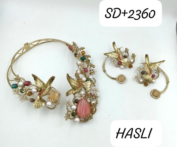 Handcrafted Hasli Necklace with Matching Earrings – Luxury You Can Wear