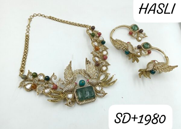 "Luxurious Multicolor Hasli Necklace – Bold Elegance in Every Hue